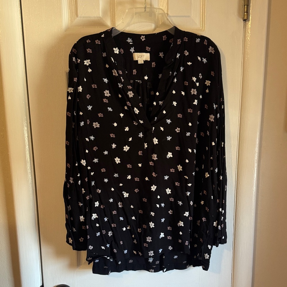LOFT Black and White Floral Blouse